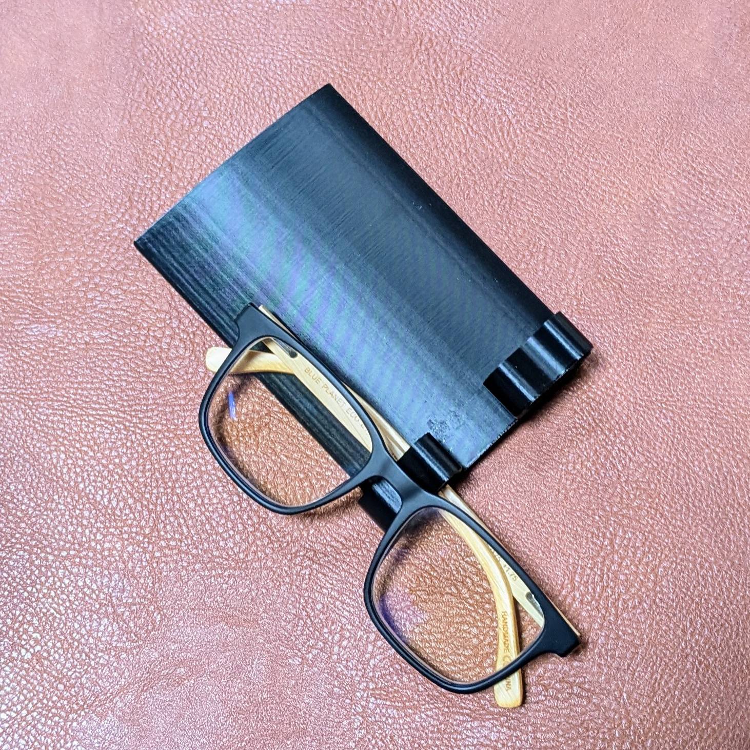 Tesla Model 3/Y Glasses holder