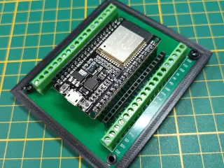Breadboard Aufnahme für ESP32