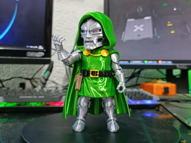 Doctor Doom Multicolor 15cm | Figura 3D por Piezas | STL