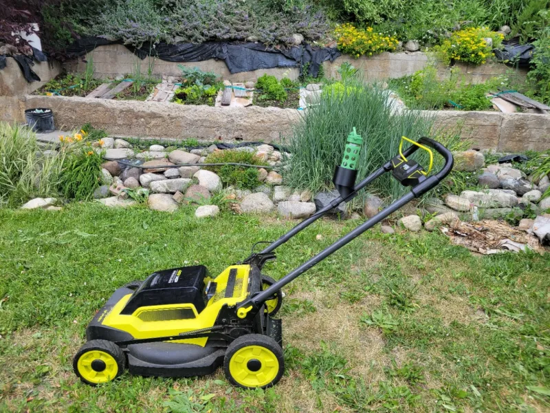 Portabottiglie per tosaerba Ryobi da 20 pollici