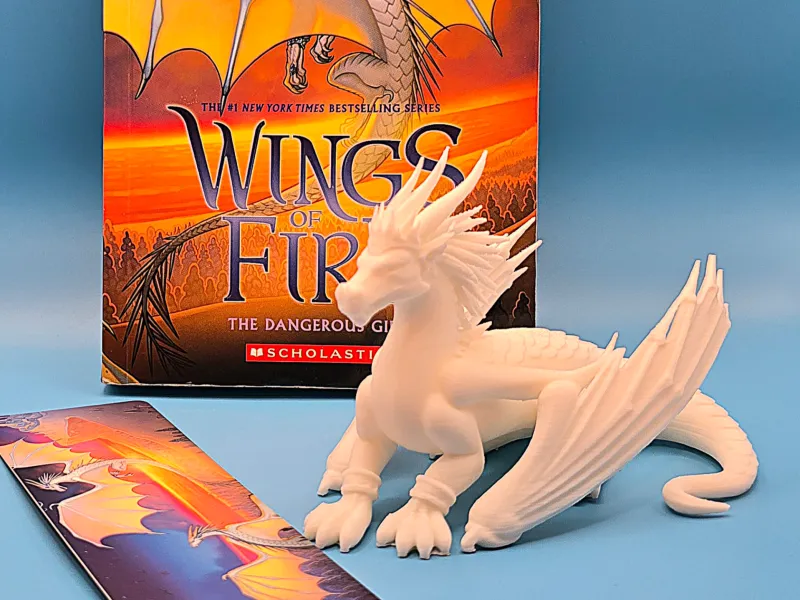Wings of Fire IceWing-Drache: Königin Snowfall