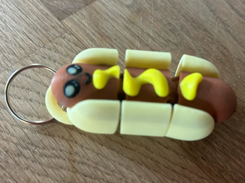 Kawaii Flexi Hotdog Keychain (Easy Print)