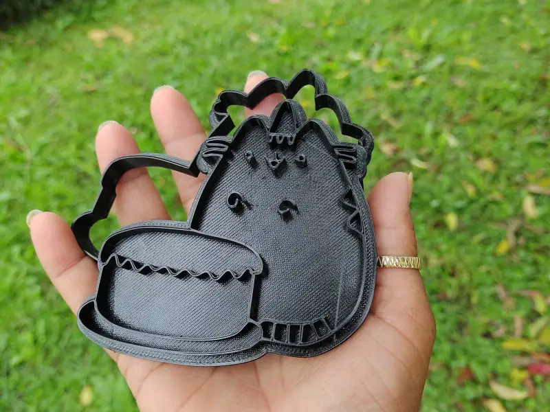 Messenger Cat cookie cutter