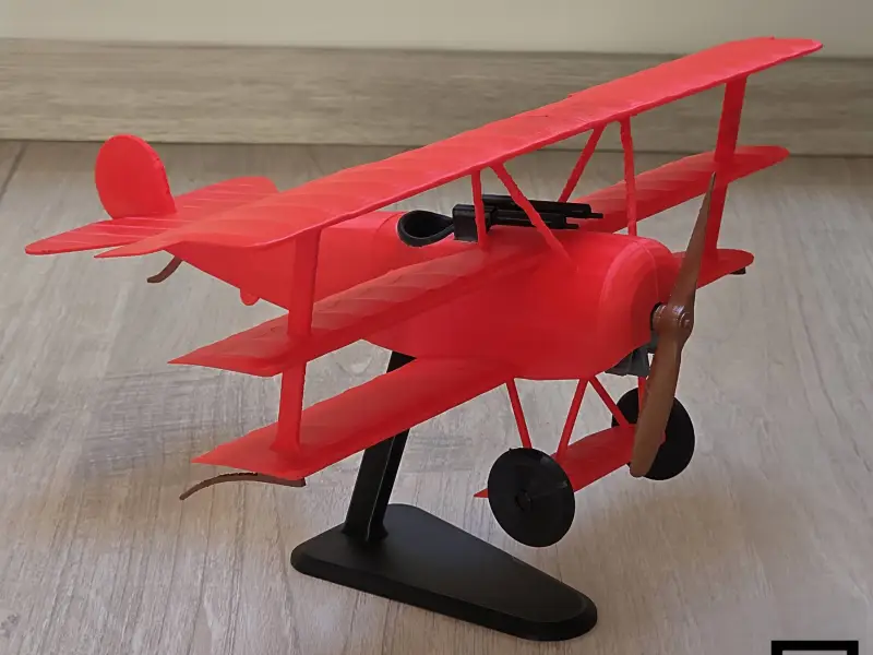 Fokker Dr.I "The Red Baron" - 1:22 Scale Model
