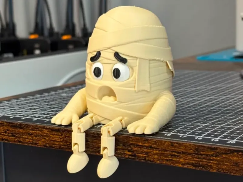 mummy shelf sitter