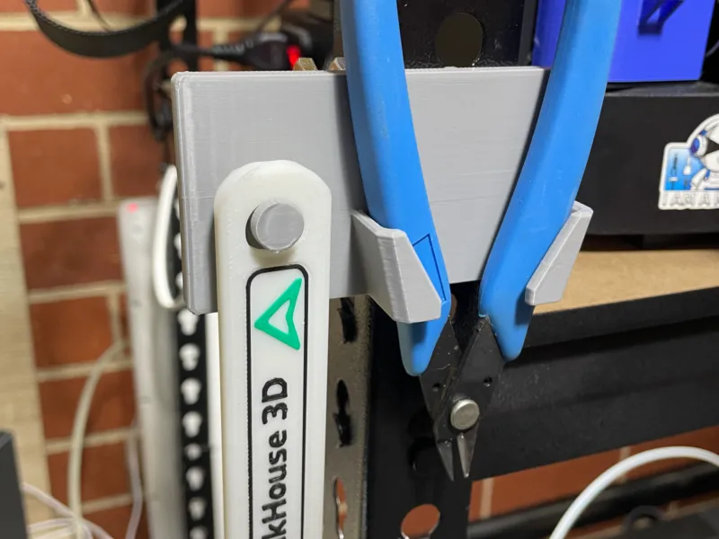 Keyhole Shelf-Mount Combo Cutter & Scraper Holder (Updated)