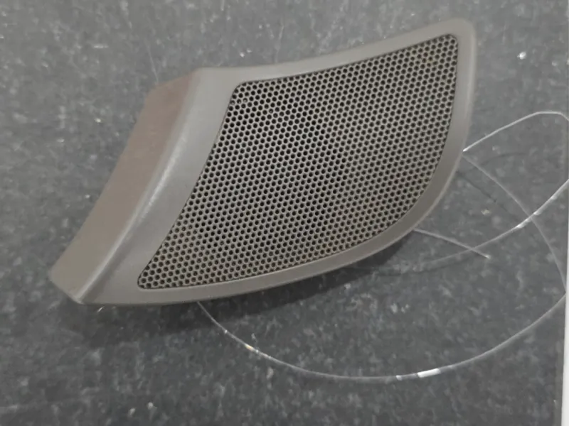 Audi A4B6 Deurluidsprekerkap