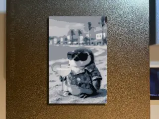 Penguin Holiday Hueforge