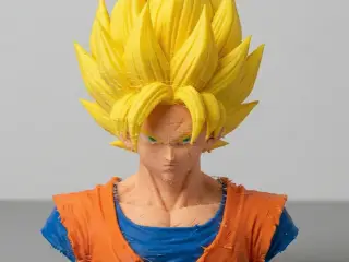Goku Super Saiyan Bust - SSJ Legendary Warrior: High Detail