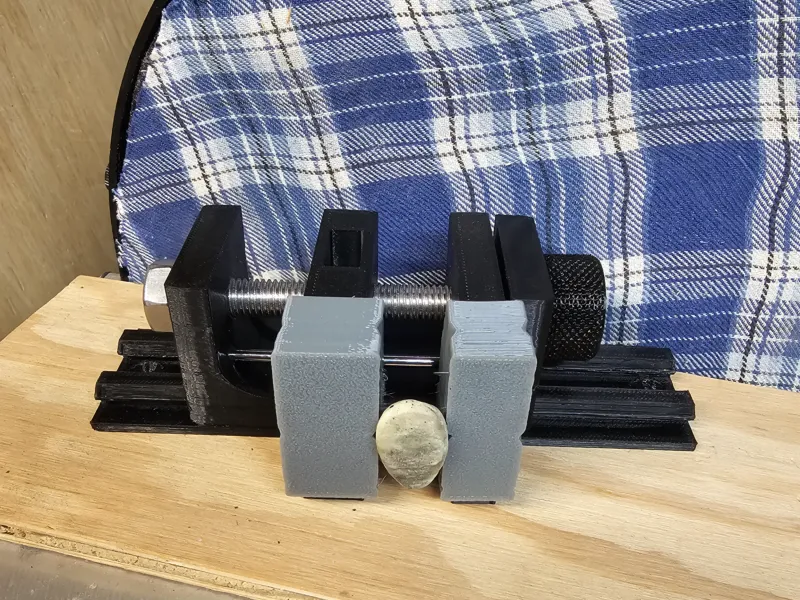 Sliding Small Item Vise