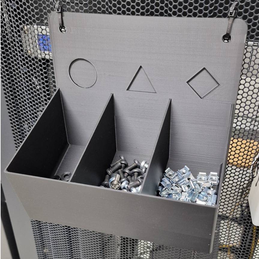 Wall-mounted 3-compartment organizer