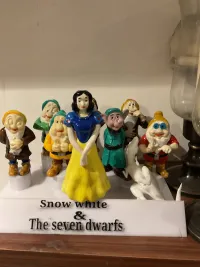 Give me a hand business card holder -4