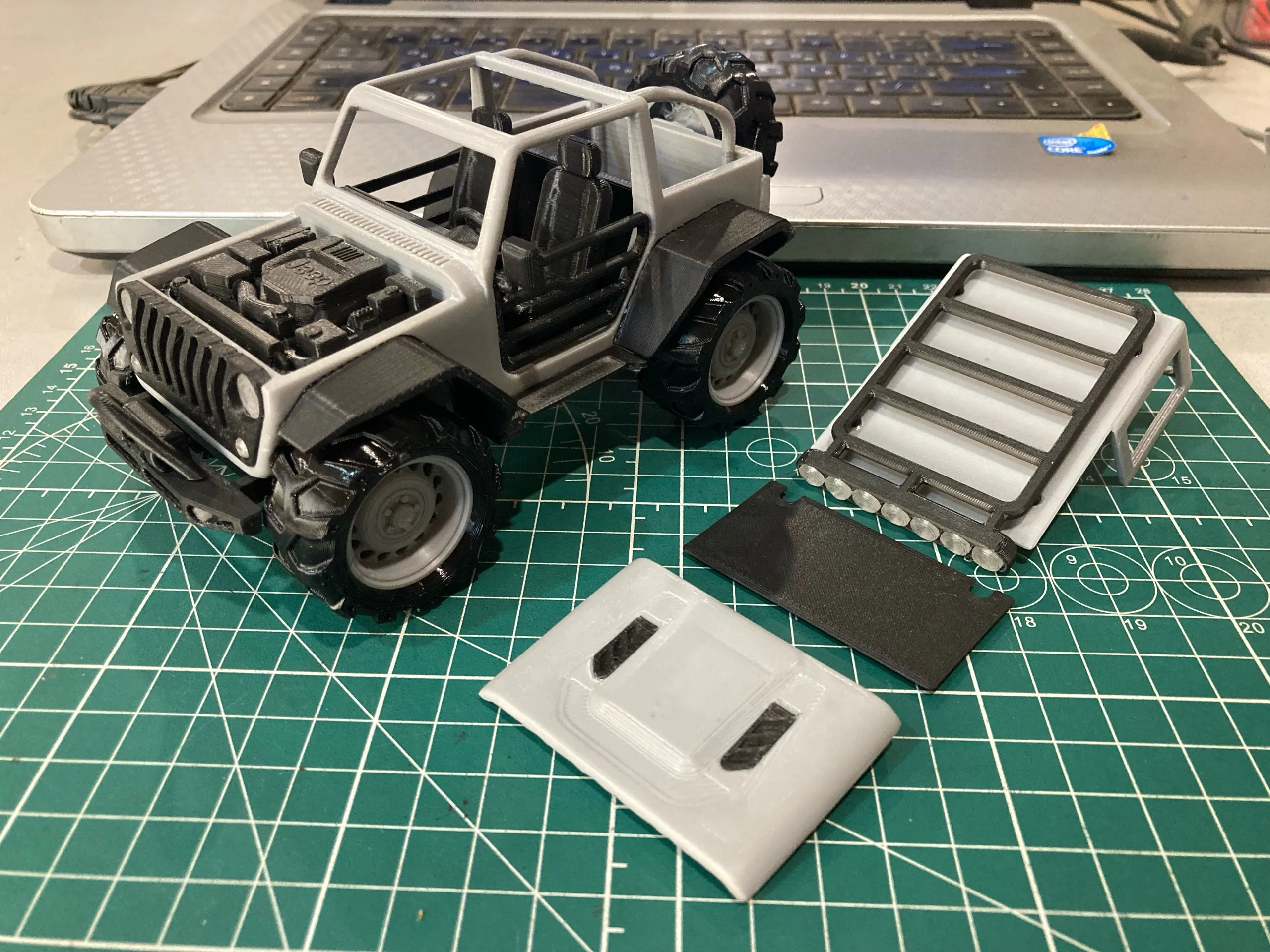 2-door JEEP w removable HARDTOP - Fully printable-1
