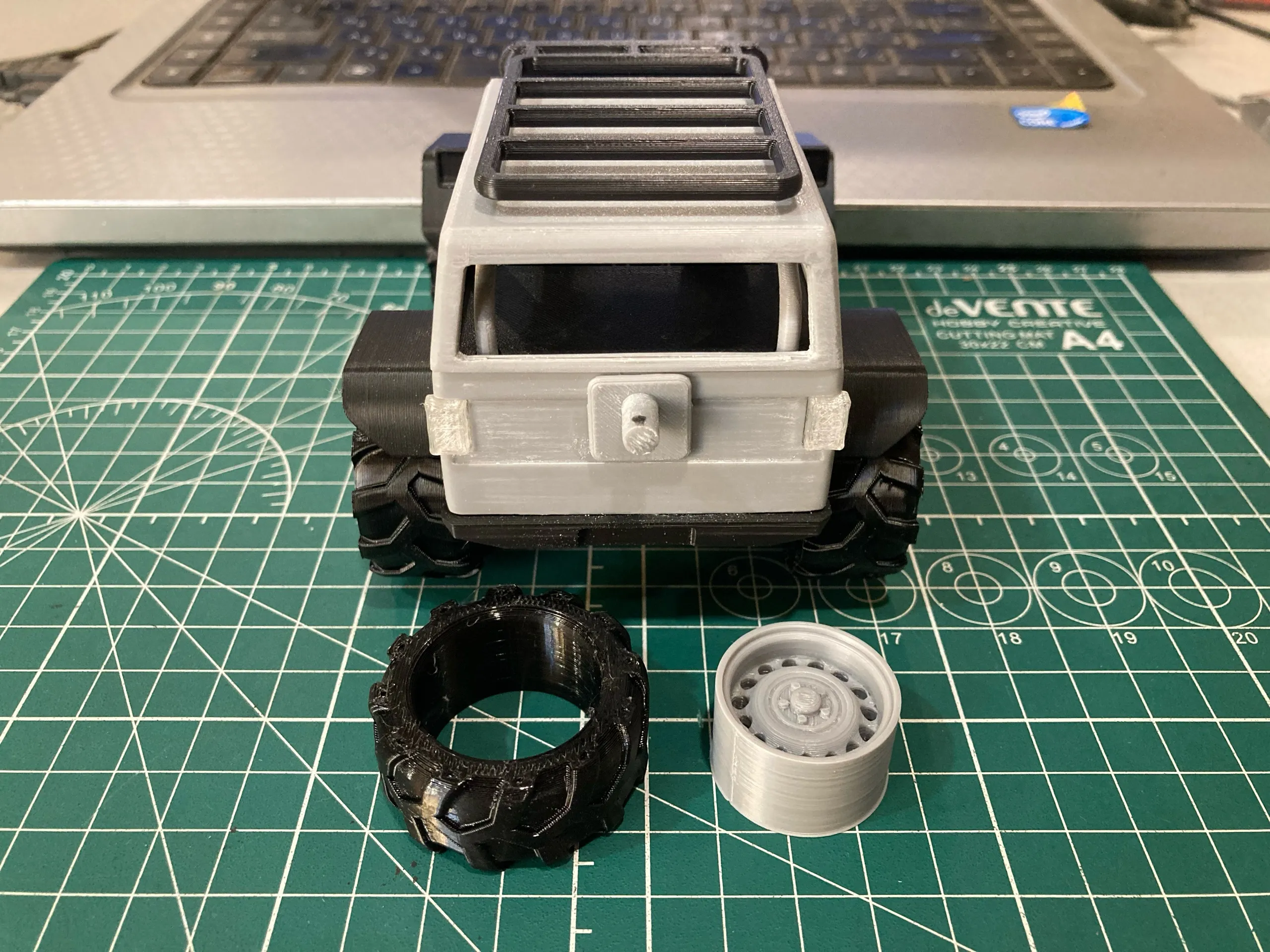 2-door JEEP w removable HARDTOP - Fully printable-8