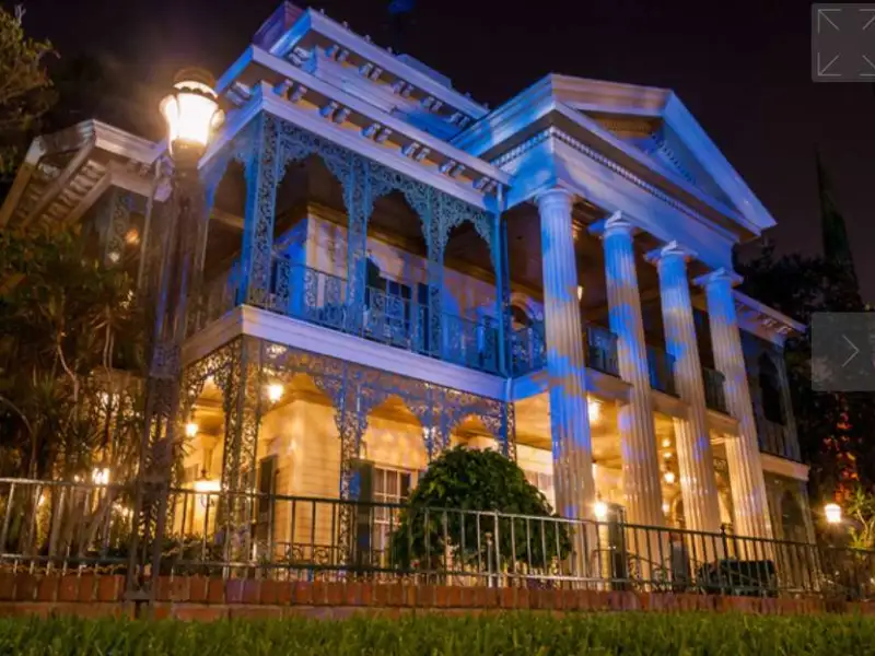 The Haunted Mansion--Halloween