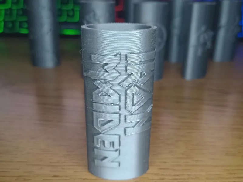 BIC SLEEVE - IRON MAIDEN - LIGHTER CASE
