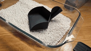 Dessicant Scoop with this integrated funnel