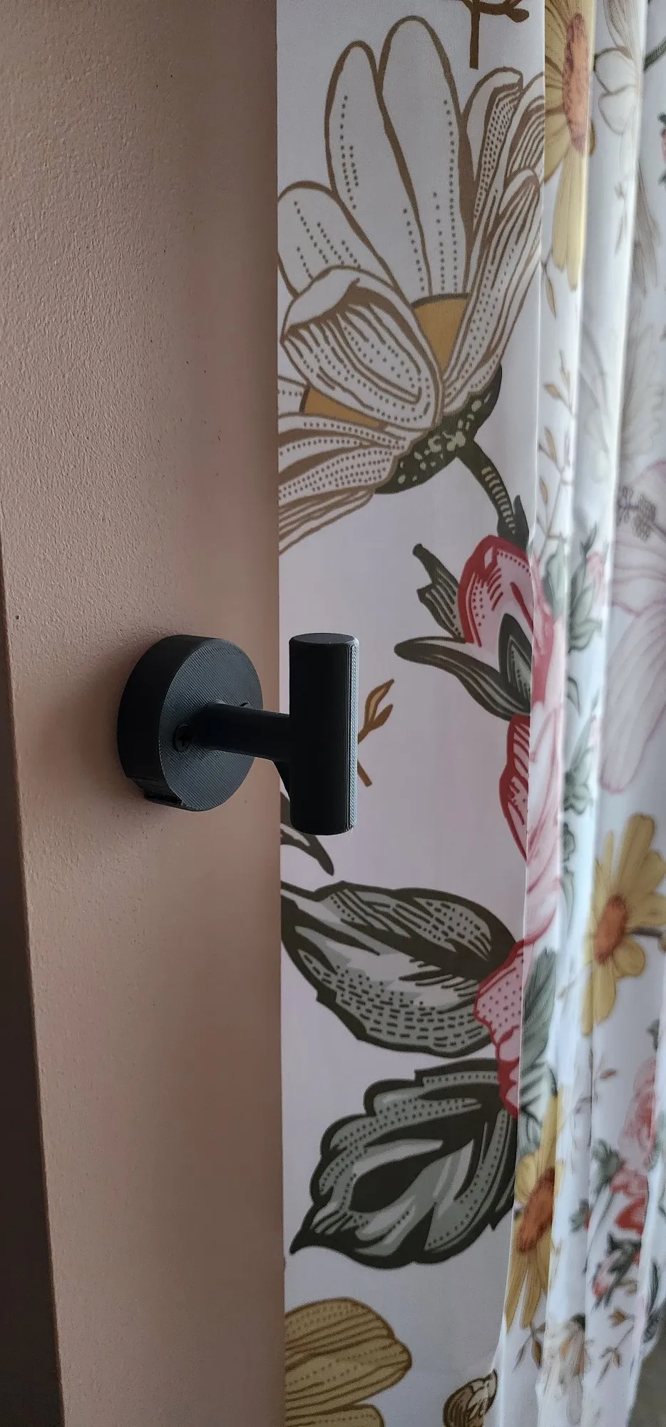 Rounded Towel Hanger-0