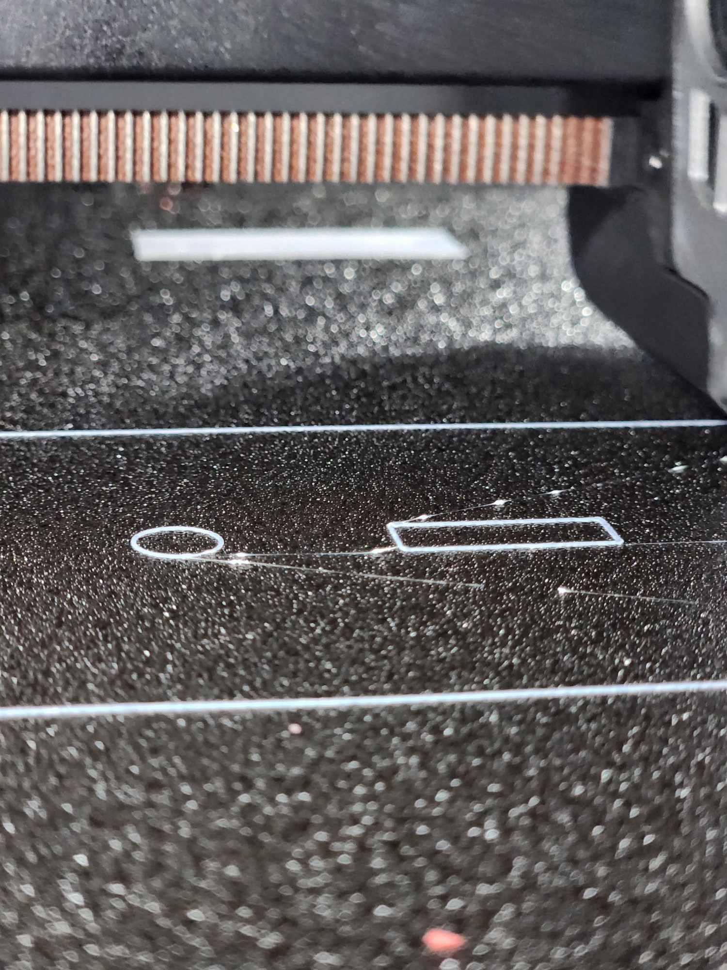 Does anyone know why this stringing is happening? I don't get stringing ...