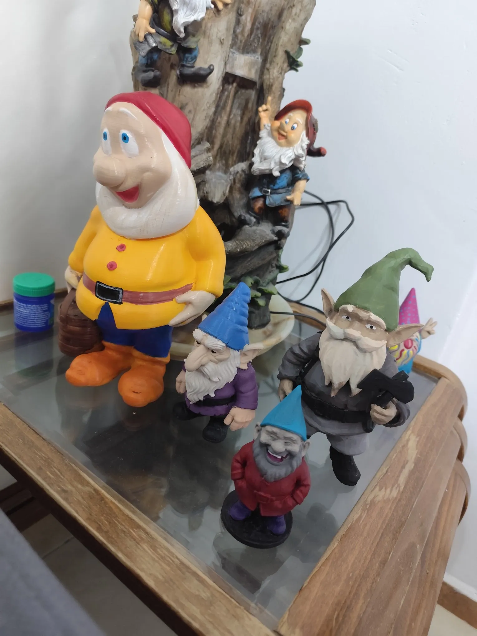 Garden dwarf, gnome, hobbit-1