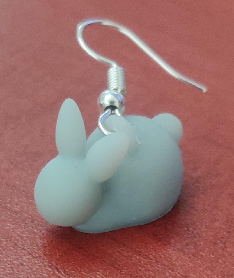Small bunny earring