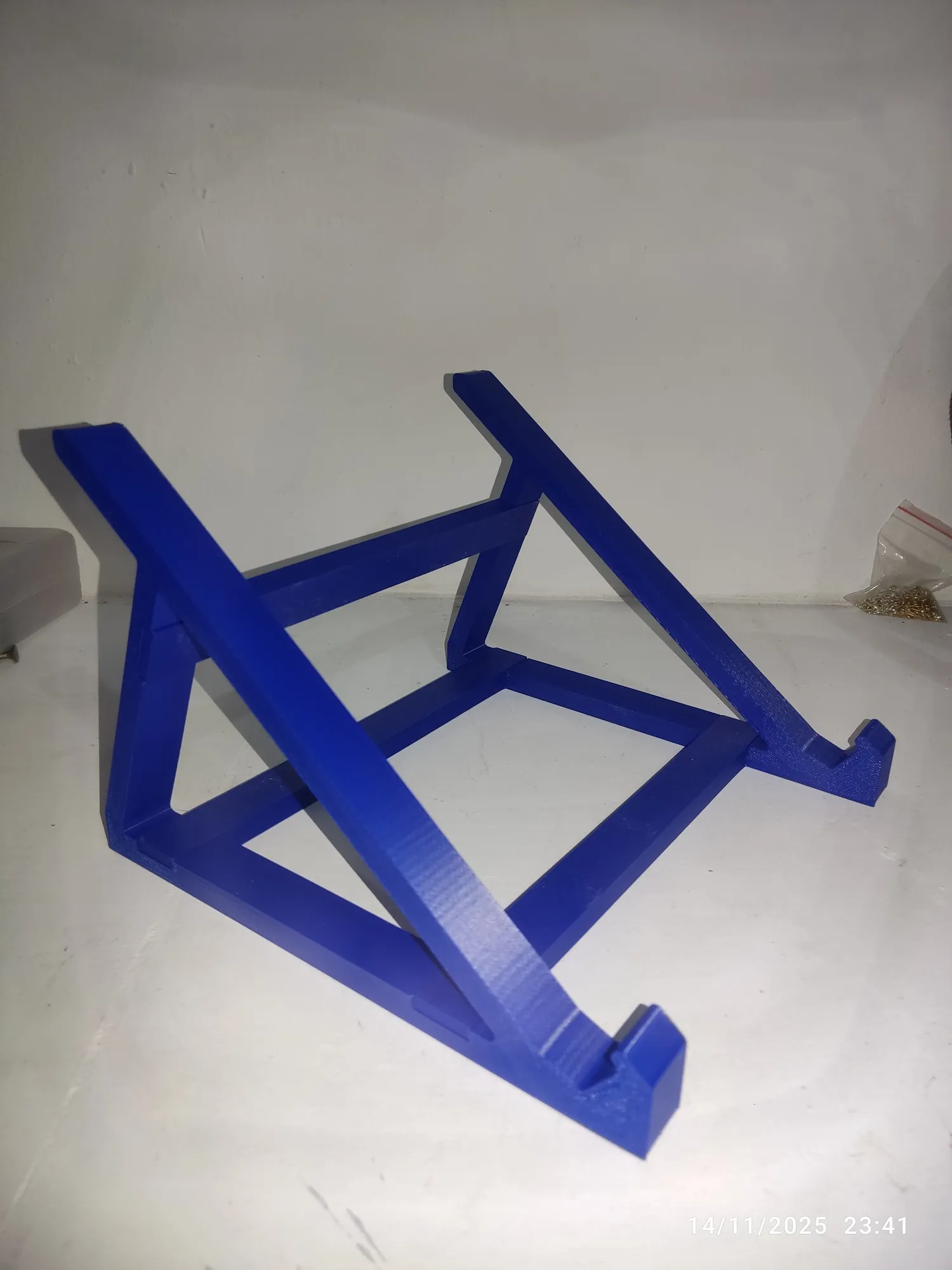 Desk stand for notebook-3