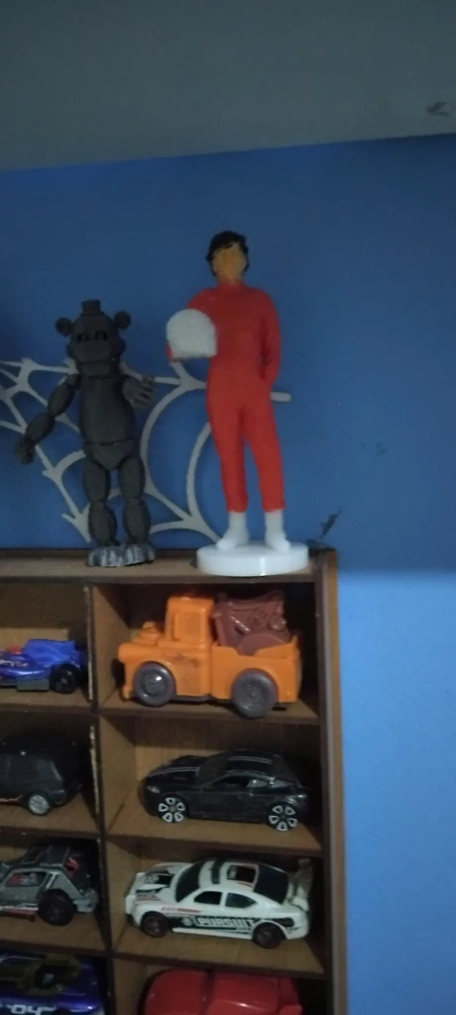 looney diorama-1