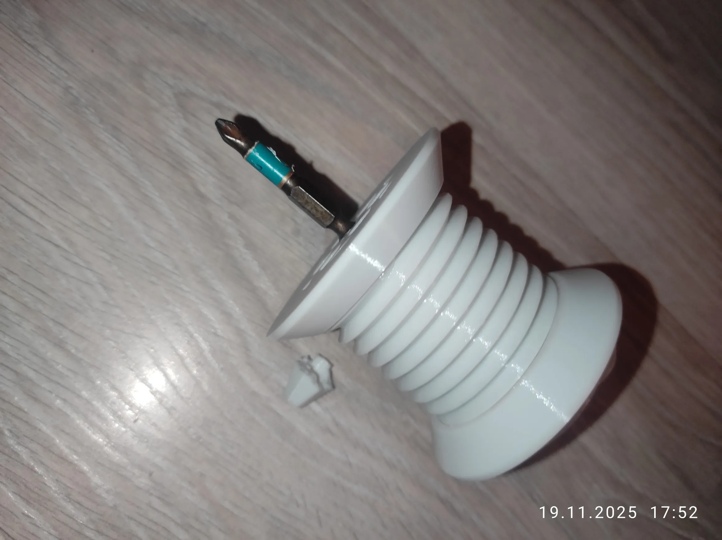 Screwdriver Spool Rewinder-1
