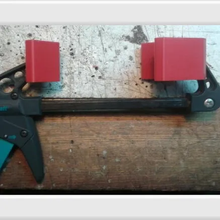 Pads on clamp jaws