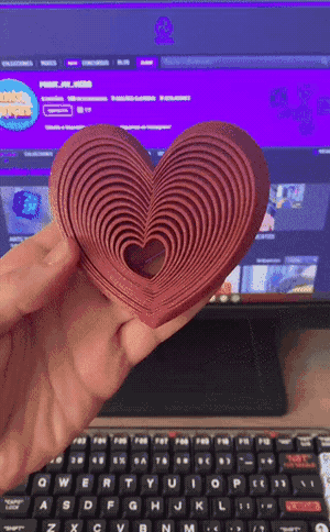 Fidget flexi heart toy
