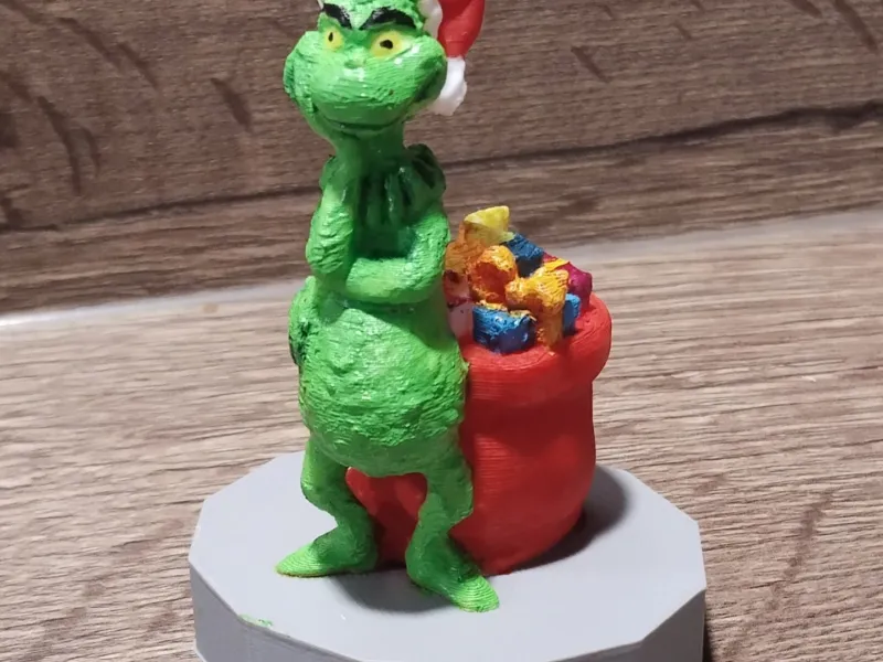 Tonie Grinch auf Sockel