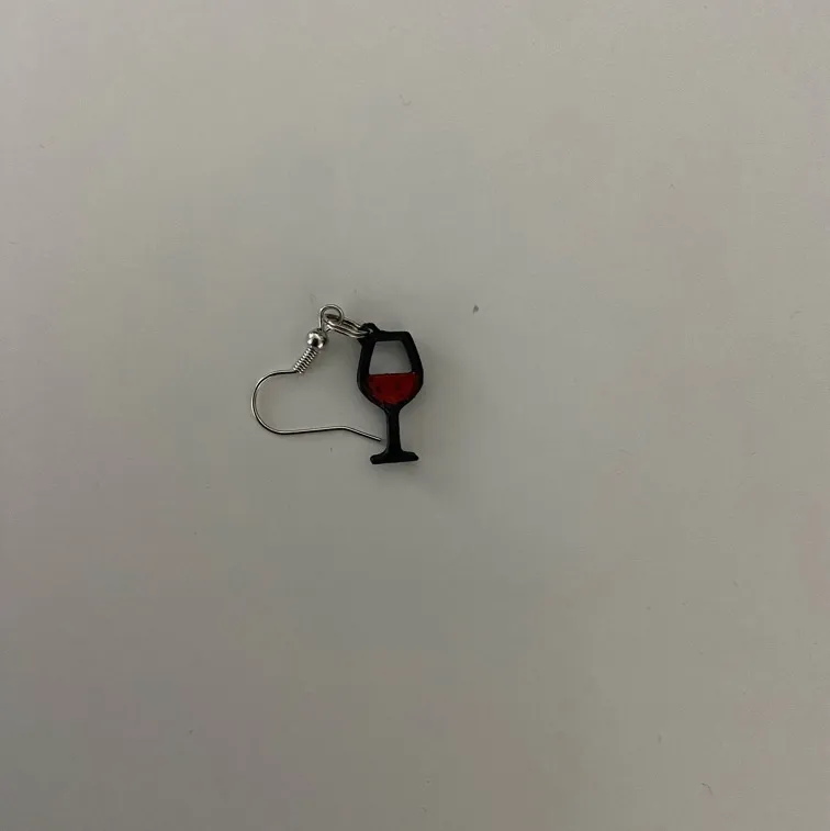 Brinco de taça de vinho