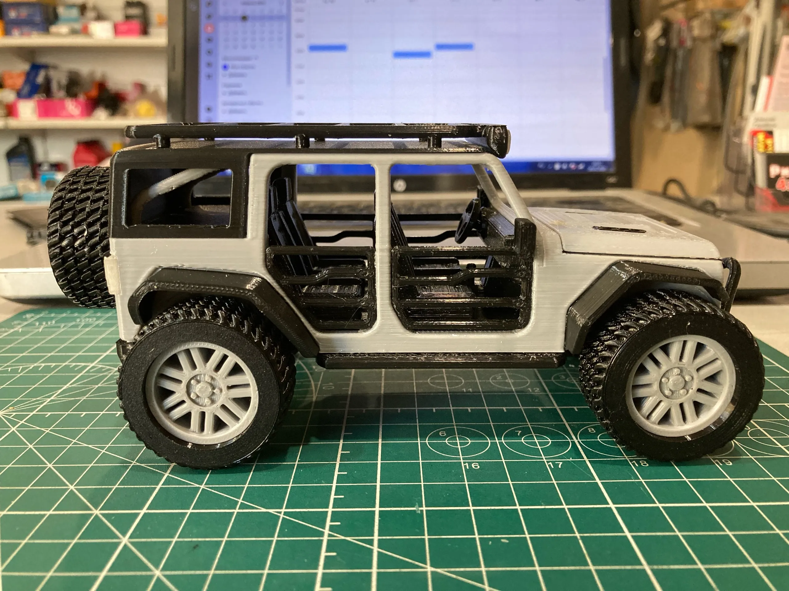 4-Door JEEP Wrangler with removable Hardtop-6