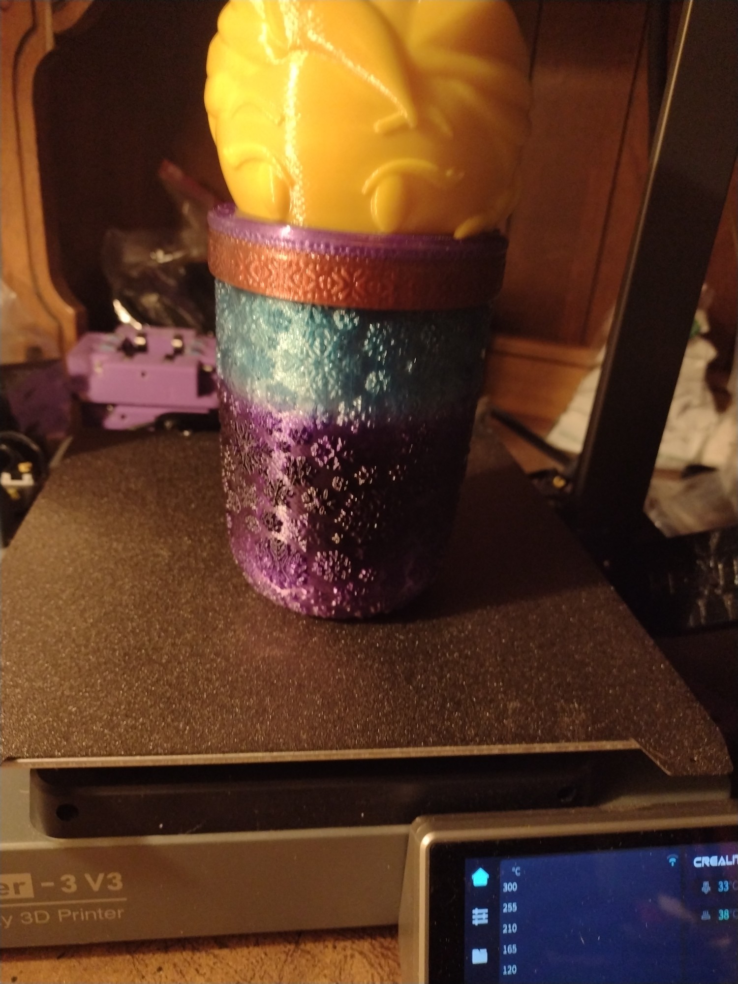 Printed perfect in PETG. You have to glue the head onto the lid so ...