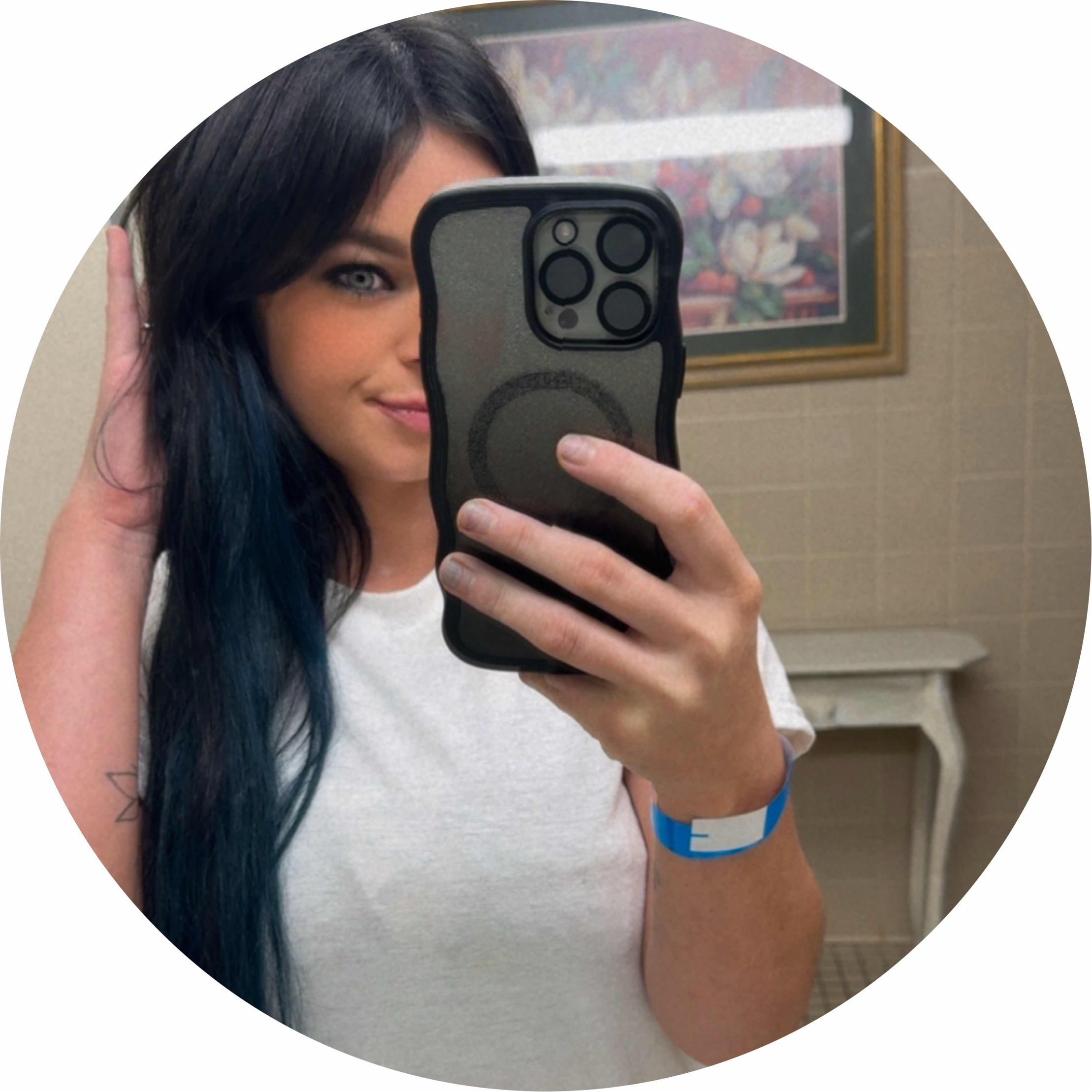 avatar of Lexy Mills