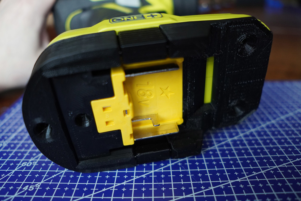 Proper 18V Makita to Ryobi battery adapter 3D Modelle