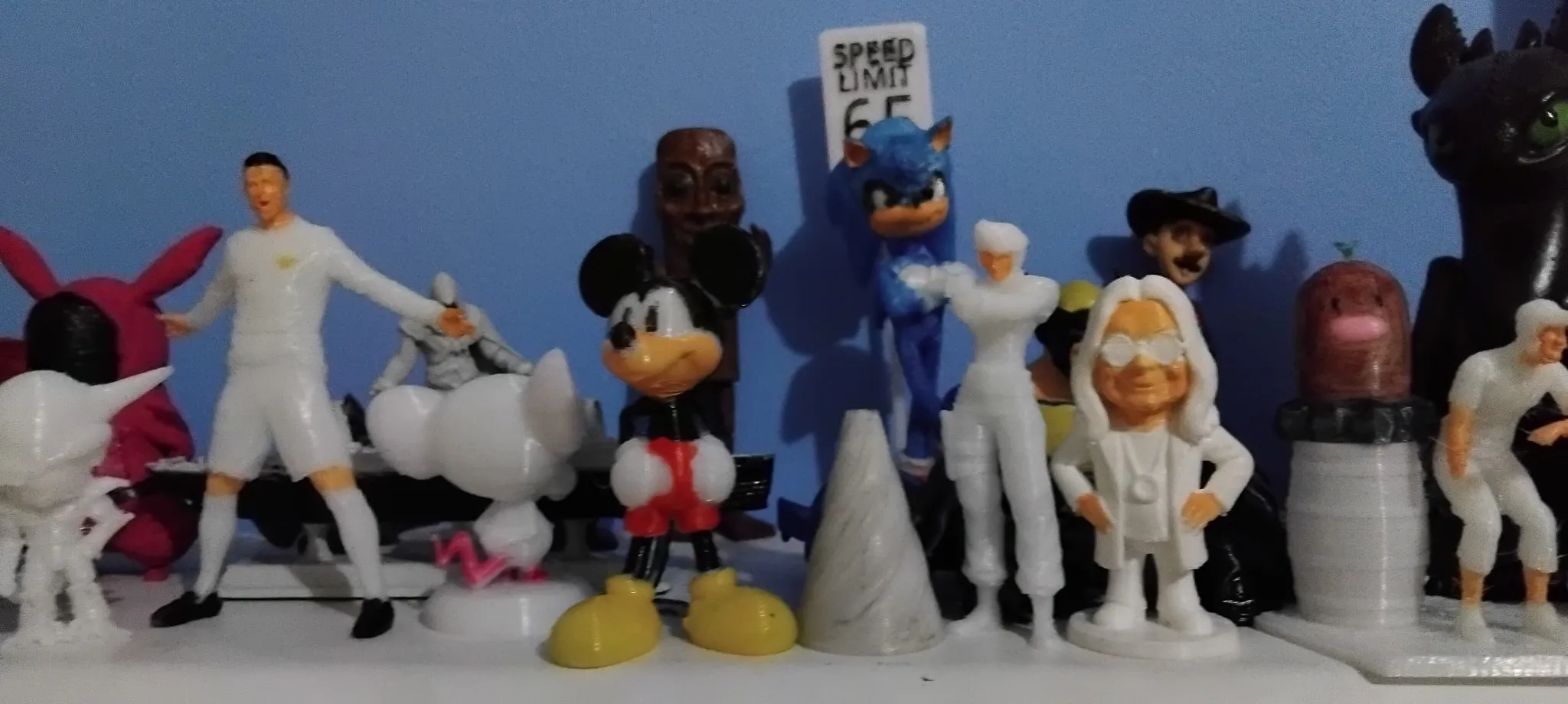 looney diorama-2