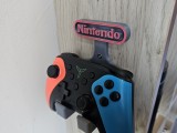 Nintendo-controllerhanger-2