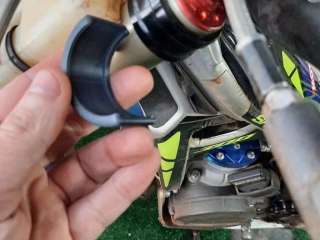 triple clamp scratch protector