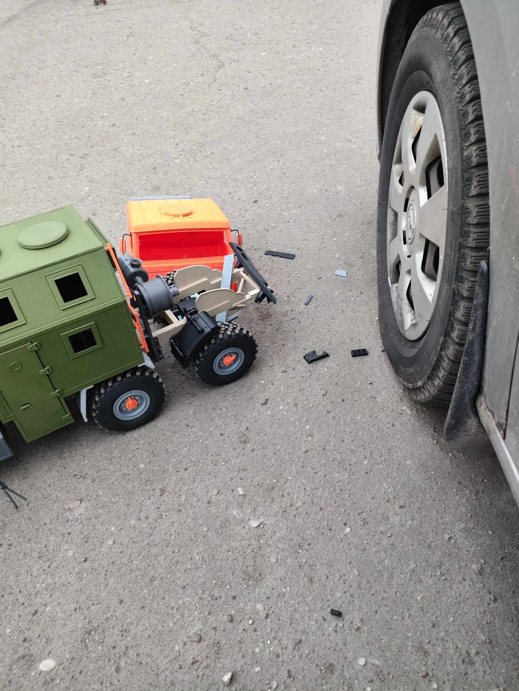 KAMAZ 6350 8x8: Bill of materials and assembly guide-0