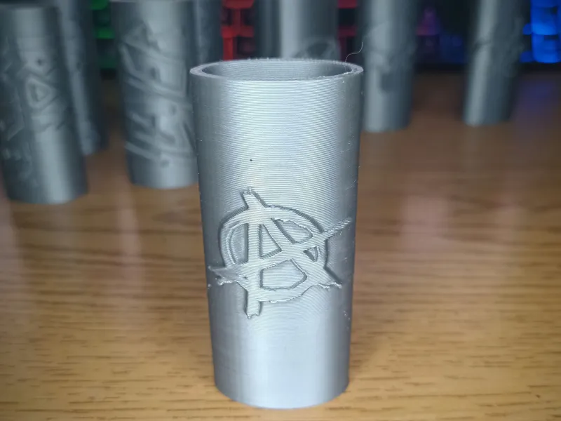 BIC SLEEVE - ANARCHY - LIGHTER CASE