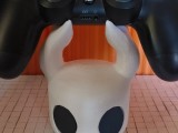 hollow knight controller stand -1