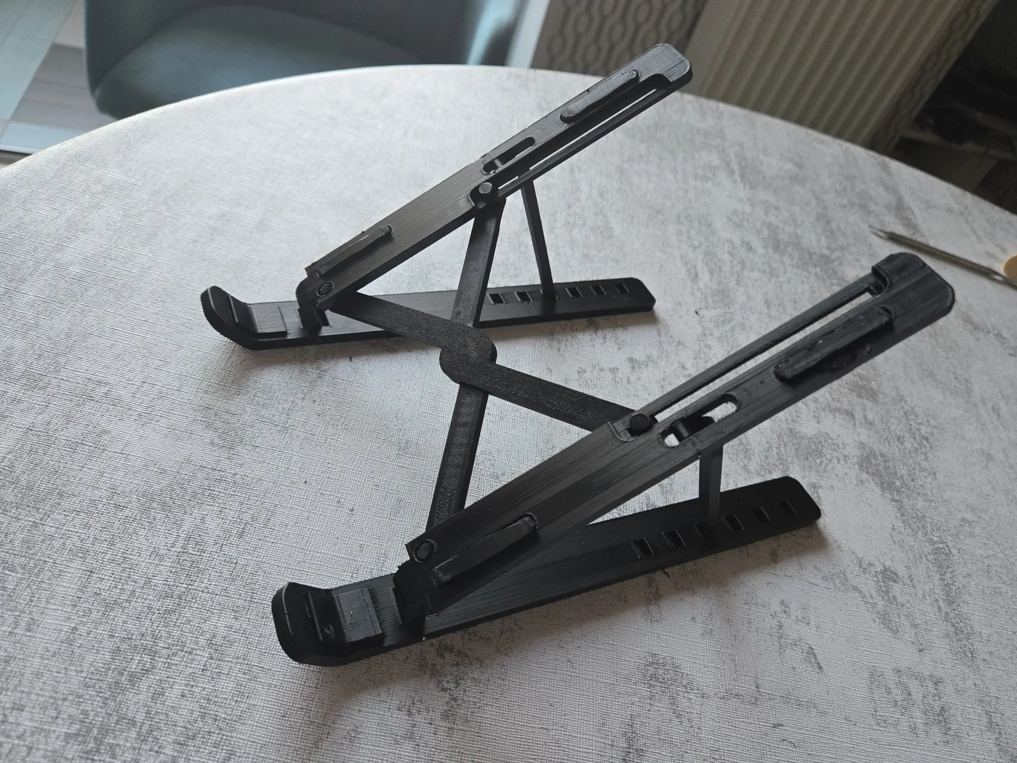 Foldable Laptop/Book Stand-0