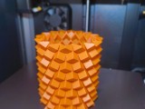 Подставка для карандашей с текстурой кубиков-1