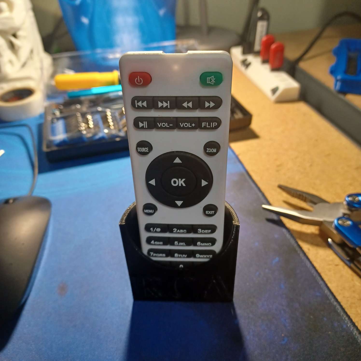 RCA projector remote holder 3D modeller indir Creality Bulutu