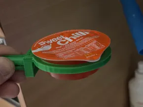 Round sauce pot vent holder