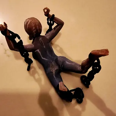 FIGURE "HANGING AROUND 02" NSFW MINIATURE KEYCHAIN-1