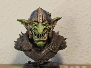 Grikmorro Rompeyelmos – Bust Goblin Fantasía
