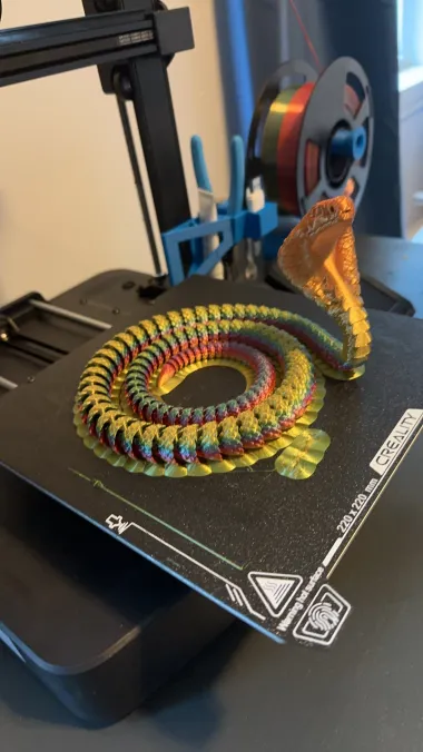 Articulated Cobra + Pencil Holder-1