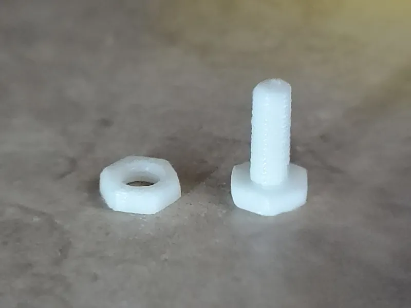 Mini bolt and nut 3d printer test!